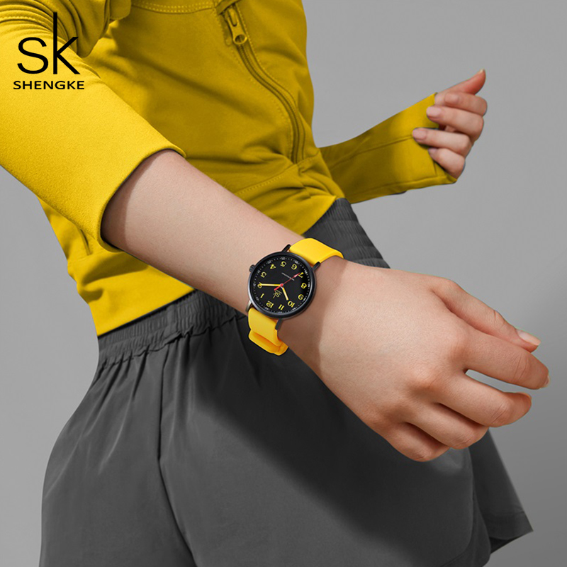 SHENGKE Women Fashion Silicone - Sport Loop Strap のレビューと価格