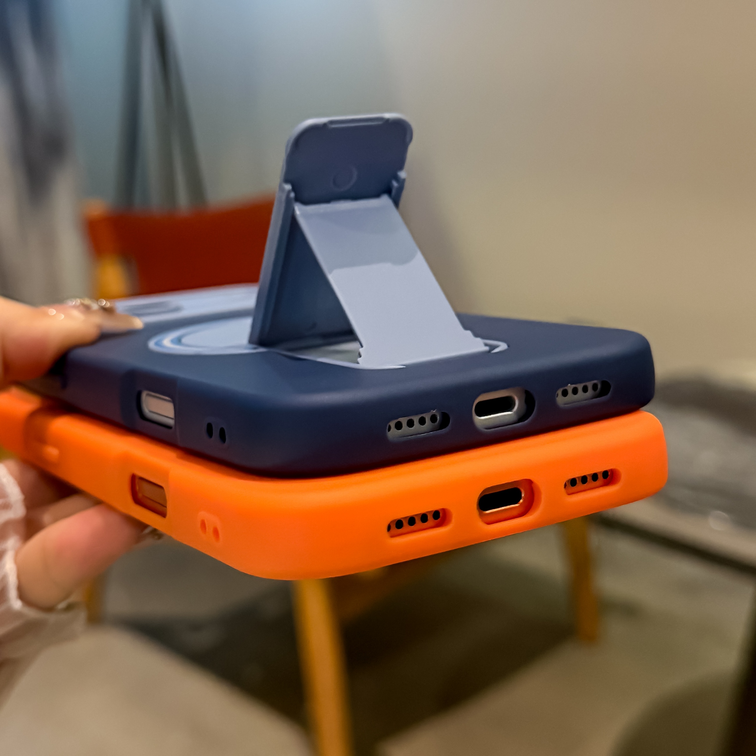 Luxury Fold Stand Holder Shock - Magnetic Charging Stand のレビューと価格